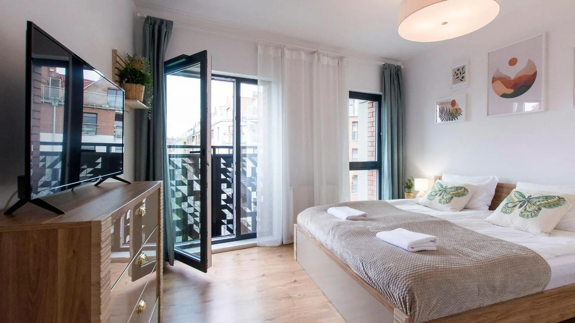 City Center - Aura By Apartmore Gdansk Poland
