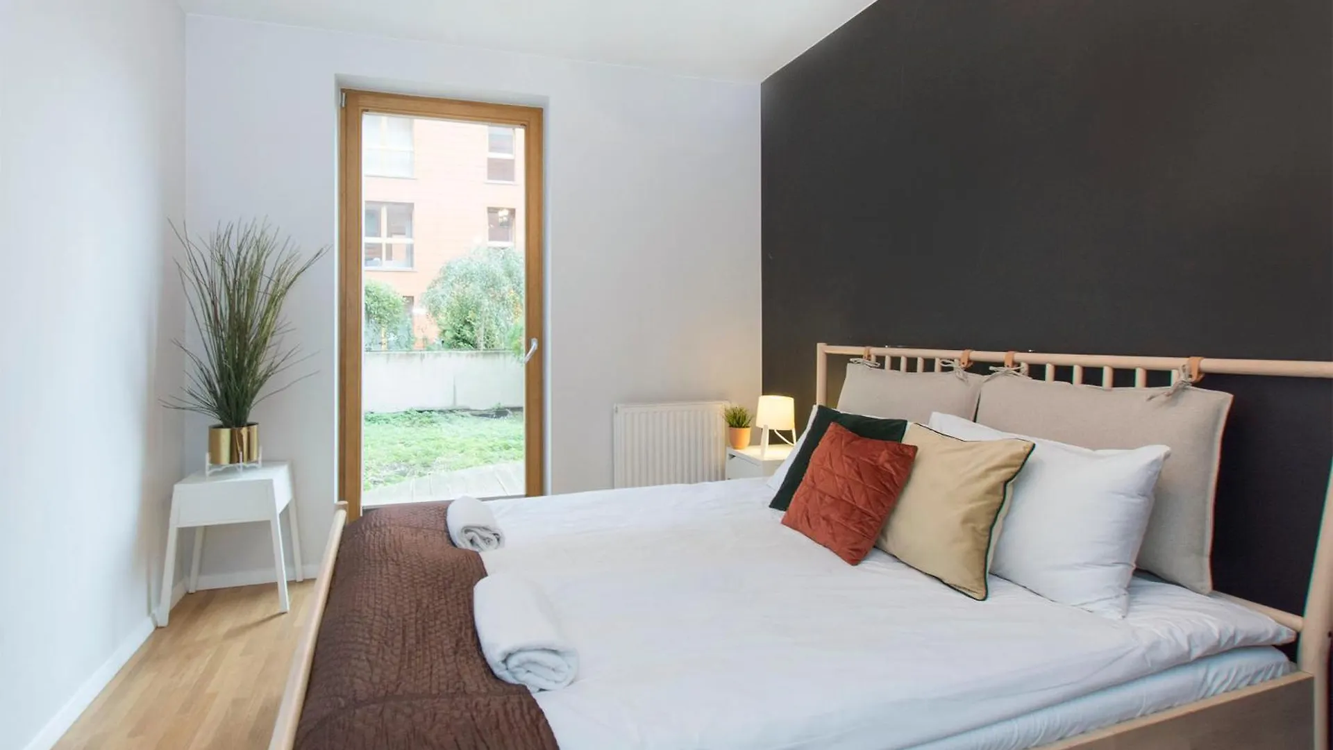 City Center - Aura By Apartmore Gdansk 0*,