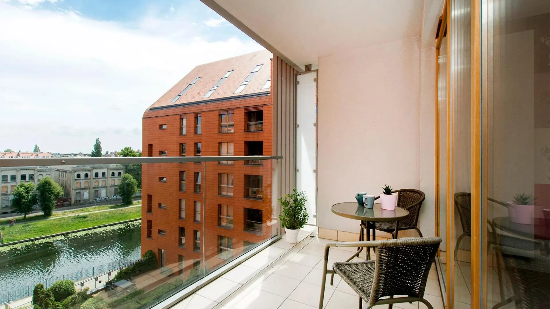 Apartment City Center - Aura By Apartmore Gdansk